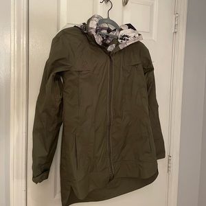 lululemon green rain jacket